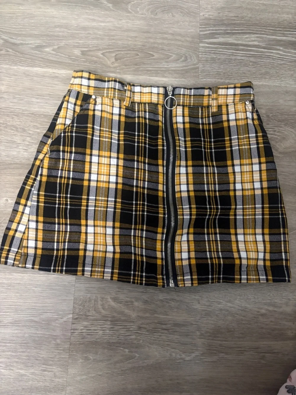 Forever 21 Yellow Black Plaid Mini Skirt with Front Zip - Picture 3 of 3
